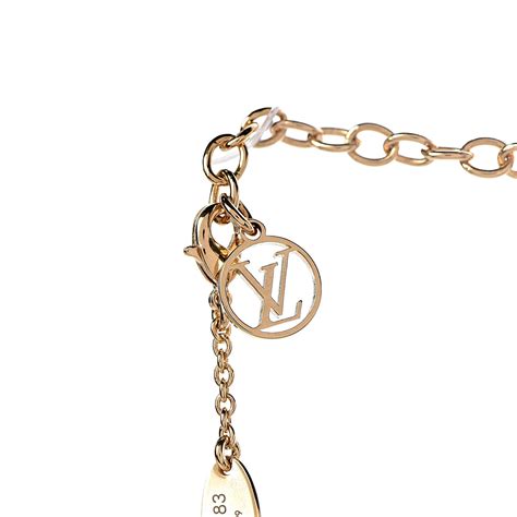 essential v louis vuitton|louis vuitton essential necklace.